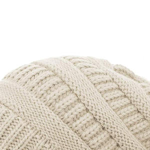 Bonnets en tricot de couleur unie de qualité supérieure, unisexe, impression de logo personnalisée, impression numérique disponible, toutes les couleurs et tailles, style streetwear courant - Product Image 4