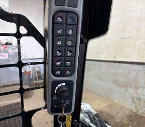 Cargadora compacta sobre orugas, cargadora frontal de alta calidad, máquina de uso pesado con garantía disponible para la venta. - Product Image 3