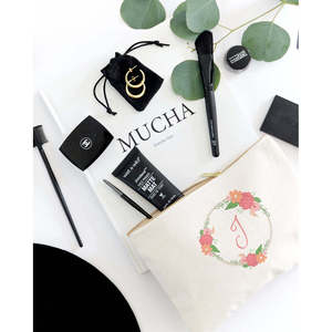 Bolsa de Cosméticos Floral Personalizada con Monograma, Bolsa de Maquillaje Portátil de Viaje con Patrón de Letras, Organizador de Maquillaje - Product Image 4