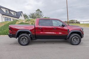 2024 R a m 1500 TRX Crew Cab 4×4 Final Edition Supercharged 6.2-Liter Hemi V8, Transmission automatique à huit vitesses - Product Image 2