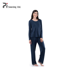 Ensemble t-shirt et pantalon à col rond pour femme, haut à col rond et pantalon à coupe classique - Product Image 3