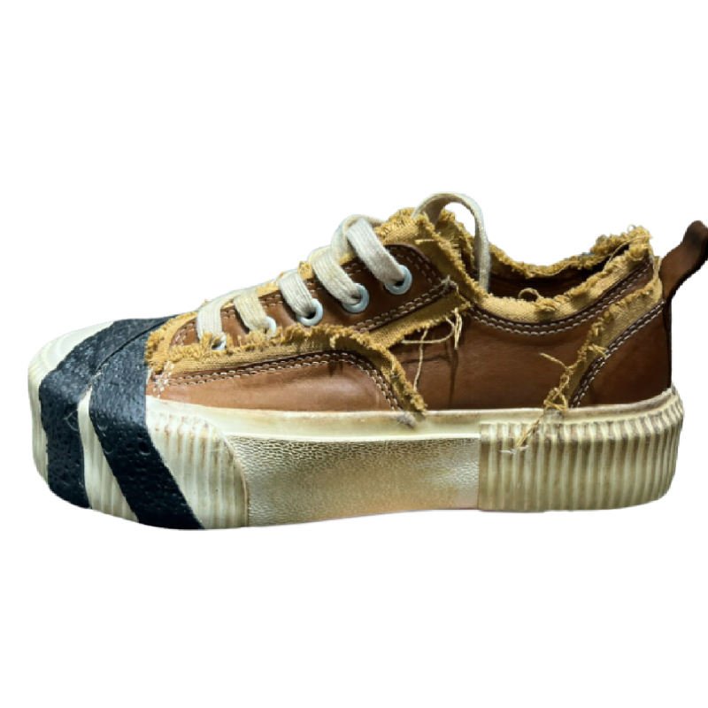 สีน้ำตาล