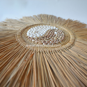Décoration murale Art Déco naturelle en herbe séchée avec ornements en coquillages, faite à la main, pour anniversaire et décoration intérieure - Product Image 2