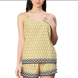 Ensemble haut et short en coton léger et décontracté pour femmes Vêtements d'été confortables avec motif solide Look de mode de vente chaude - Product Image 1