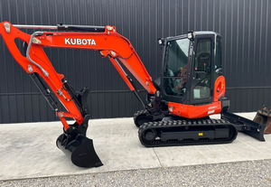 Minicargadora Kubota KX040-4 Usada, de 3.8 Toneladas, con Motor Perkins, Caja de Cambios, Bomba Hidráulica, Rodamientos y Motor - Product Image 4