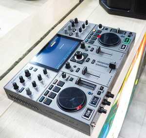 Meilleur contrôleur DJ autonome portable Denon DJ Prime GO+ avec batterie intégrée, écran tactile de 7 pouces, 100% original - Product Image 5