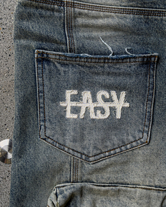 Parches bordados personalizados Raw Hem Cut Edge Desgastado Jorts Streetwear Jeans Pantalones cortos de mezclilla para hombres - Product Image 6