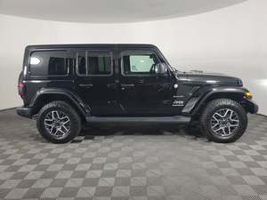 Jeep Wrangler Sahara 4 portes 4WD 2024 d'occasion - Product Image 2