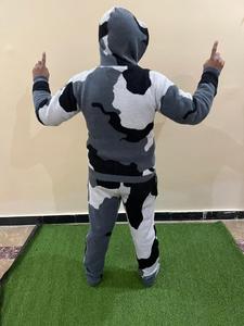 Moda Casual Camo Patrón Impreso Hombres con capucha Sudadera Otoño e invierno Hombres Tops Chándales - Product Image 2