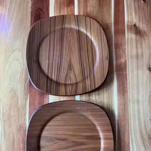 Ensemble de service en bois écologique de style vintage Plats en bois durables finis à la main par Crescent Crafts - Product Image 1