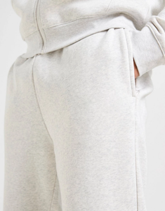 ชุดเสื้อฮู้ดสีขาวและกางเกงขายาว เหมาะสำหรับการพักผ่อน ใส่สบาย เหมาะสำหรับสวมใส่ลำลองและสตรีทแวร์ ชุดวอร์มผู้ชายที่ใส่สบายจาก Ako - Product Image 4