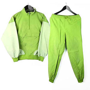Chándal cortavientos ligero para hombre con logotipo personalizado en línea, conjunto de chándal cortavientos cómodo para exteriores de alta calidad - Product Image 1