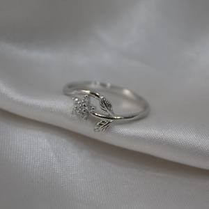 Venta al por mayor 925 plata esterlina Cubic Zirconia flor anillo joyería fina para regalos de fiesta de las mujeres - Product Image 1