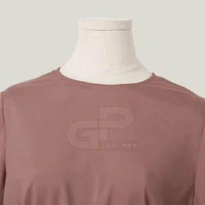 ชุดเซ็ตสองชิ้นสำหรับผู้หญิง ผ้าเนื้อนุ่ม เสื้อและกางเกงทรงโอเวอร์ไซส์ เหมาะสำหรับใส่ลำลองและเดินทาง - Product Image 5