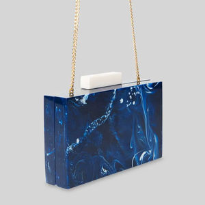 Pochette en résine de qualité standard Designer unique Luxe Haute qualité Broderie écologique Strass Conception d'été personnalisable - Product Image 1