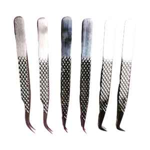 Lot de 6 pinces à cils argentées enduites de couleur argent par TARIQ MFG CO - Product Image 4