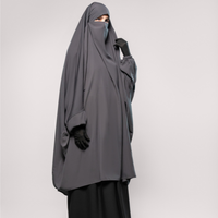 Ensemble deux pièces islamique modeste fait main en polyester respirant et léger, coupe ample, avec long khimar et manches élastiques, à séchage rapide