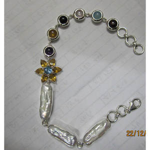 Elegant Chic <b>Silver</b> <b>Pearl</b> <b>Bracelet</b> with SP Stone Accessory Category Chic <b>Silver</b> <b>Pearl</b> Bangles - Product Image 1