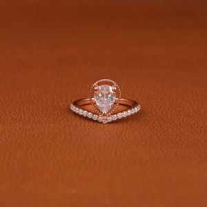 Anillo de compromiso de solitario de boda de alta calidad de 14 quilates de oro blanco sólido elegante corte de pera Leb diamante VVS claridad para mujer - Product Image 1