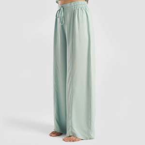 Pantalones de Yoga Tejidos Mint para Fitness, para tu Ropa Deportiva - Product Image 1