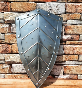 Escudo de diseño de hoja medieval-Escudo puntiagudo auténtico-Artículos dotados de escudo de Guerrero desgastado para amantes de la guerra - Product Image 1
