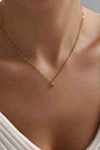 Collar con colgante pequeño de esmeralda, mini collar con piedra de nacimiento, plata de ley 925, chapado en oro de 14 quilates, regalo para ella - Product Image 4