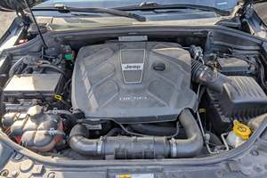 Jeep Grand Cherokee Summit 4x4 d'occasion 2016, 1 propriétaire, moteur V6 turbodiesel de 3,0 litres, quasi d'origine - Product Image 5