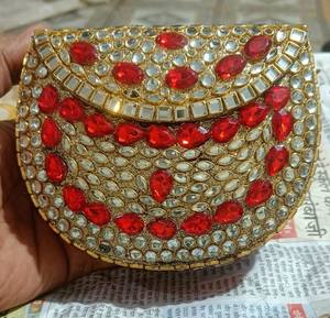 Fermeture à rabat de conception indienne traditionnelle métallique faite à la main pliable Durable Portable doublure en soie sangle unique pour femmes - Product Image 5