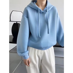 Fabricant de sweats à capuche 100% en coton personnalisés adaptés aux hommes et aux femmes pulls à capuche courts surdimensionnés pour femmes - Product Image 1