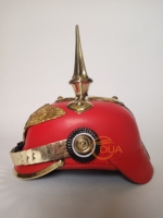 Casque Pickelhaube rouge de qualité supérieure avec insigne d'aigle en laiton et pointe haute, reproduction militaire historique de haute qualité