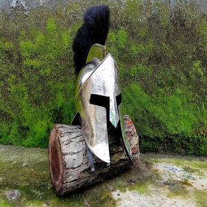 Casque Spartiate Finition Argentée Casque du Roi Leonidas Casque du Grand Guerrier Spartiate avec Présentoir - Product Image 1