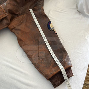 Venta al por mayor de chaquetas de cuero personalizadas PU o cuero genuino diseño OEM chaqueta de invierno de moda para hombre - Product Image 3