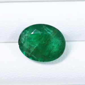 Esmeralda Zambiana 100% Natural de Alta Calidad, Forma Ovalada, 3.60 Quilates, Color Verde Medio, Piedra de Nacimiento de Mayo para Hacer Anillos y Colgantes - Product Image 2