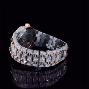 นาฬิกาเพชรสไตล์ฮิปฮอปสีทอง VVS Moissanite ดีไซน์ที่เป็นเอกลักษณ์นาฬิกาส่วนตัวทำจากสเตนเลสสตีลสำหรับทุกเพศ - Product Image 5