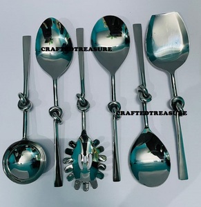 Cuillère à manche en or noué en acier inoxydable Couverts de designer tendance pour la cuisine Cuillère de service élégante pour table à manger - Product Image 1