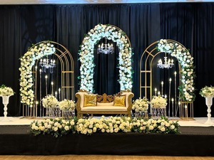 Incroyable décor d'événement de mariage Arches en métal pour réception de mariage anglais Stands en métal pour scène New Arrived Metal Backdrop Stands Stage - Product Image 3