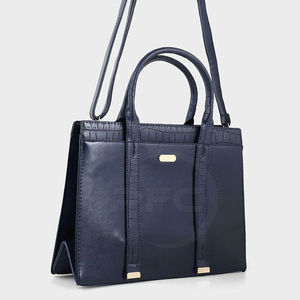 Sac en cuir véritable à la mode pour femmes Offre Spéciale fait à la main au Pakistan léger avec double poignée fermeture à glissière imprimé - Product Image 3
