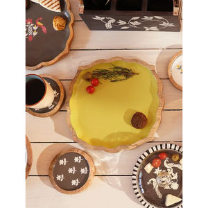 Plateaux de service en bois jaune de haute qualité, faits à la main avec des décorations Meena, ustensiles de cuisine idéaux, plateaux de service en vente - Product Image 4