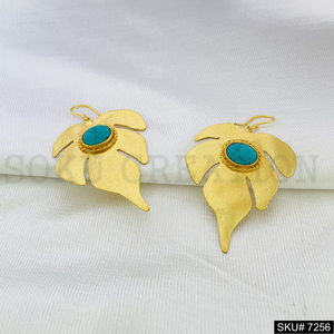 Conjunto de joyería chapada en oro SKU7254 Pendiente de diseñador Anillo colgante Pendiente de alambre de oreja Conjunto de joyería de diseñador de flores únicas - Product Image 6