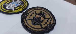 Insignias de Wok bordadas a mano personalizadas, etiquetas de ropa de poliéster con técnicas tejidas de alambre de lingotes - Product Image 4