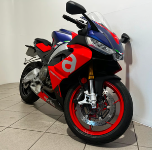 VENTAS DE MOTOCICLETAS 100% AUTOMOTRICES: NUEVA APRILIA RS660 SPORT 2025 DISPONIBLE PARA ENVÍO - Product Image 1