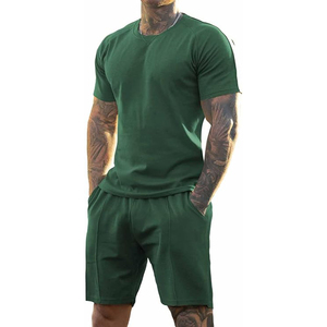 Fournisseur d'usine Ensemble de shorts pour hommes grande taille 5XL Ensemble de t-shirts et de shorts à manches courtes à séchage rapide pour l'été - Product Image 1