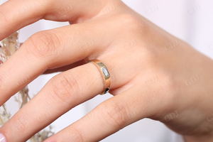 Bague de mariage en diamant fait main Baguette Cut Lab Grown 14k Yellow Gold Solitaire Rings Minimalist Design Custom Rings - Product Image 4