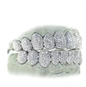 Top vente fait à la main de luxe personnalisé diamant Grillz pour les dents Moissanite Hip Hop bijoux cadeau - Product Image 5