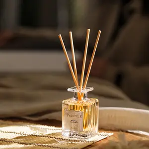 Reed Diffusor Set - Ideal für Duft zu Hause-Schlafzimmer-Aromatisch-Dauerhafter Duft-Stilvoll-Kompaktes Design