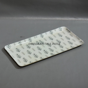 Bandeja de servicio cuadrada de alta calidad en acabado de bronce rico con asas de fácil agarre para exhibir golosinas y artículos decorativos - Product Image 2