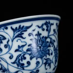Vente en gros Nouveau style chinois fait à la main Tasse en porcelaine bleue et blanche Tasse à thé Ensemble de tasses à thé en céramique