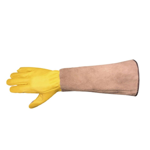 Guantes antipicaduras personalizados para apicultores, piel de oveja, cuero de grano, guantes de apicultura de 3 capas, puño largo de lona con cierre elástico - Product Image 3