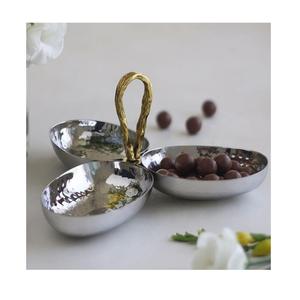 Serveur de noix de chocolats de conception merveilleuse dans des bols de dates en aluminium avec plateau pour une utilisation sur la table à manger de mariage - Product Image 4