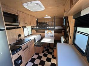 Gran Oferta 2025 2026 Sunsets Park SUNRAY R136 RETRO Remolques de Viaje Modernos, Ligeros e Impermeables para Campistas, Disponibles - Product Image 3